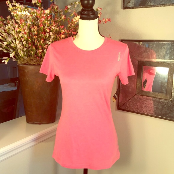 Reebok Tops - ⭐️Final Price Reebok Tee